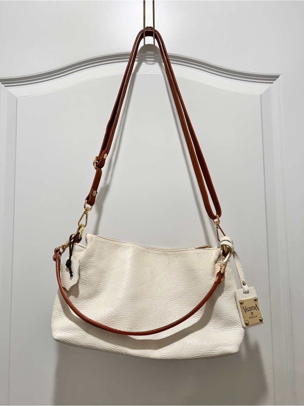 Valentina Italia Cream Pebbled Leather Crossbody Bag Made in Italy Gold Tone